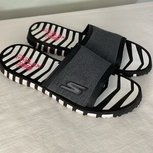 Skechers GOFLEX Rely Charcoal Slides 9